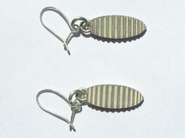 Pair of Waves Earrings in Natural Silver