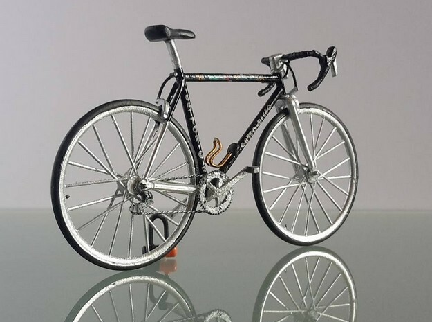 1/18 bicycle wheel in Tan Fine Detail Plastic