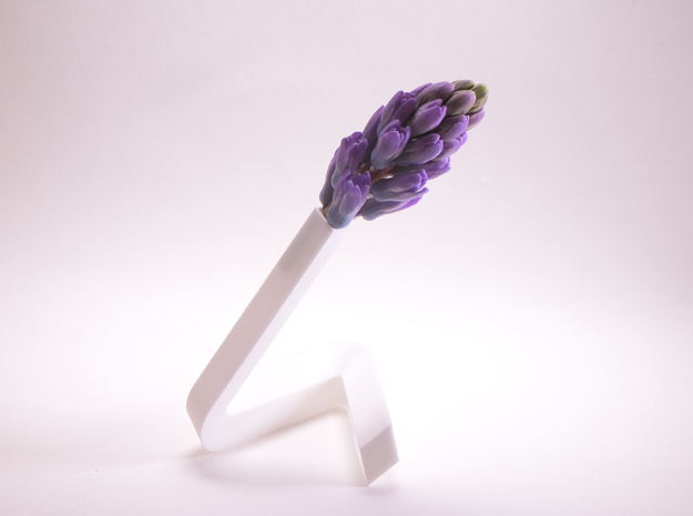 little triangle vase. rr-section in White Processed Versatile Plastic