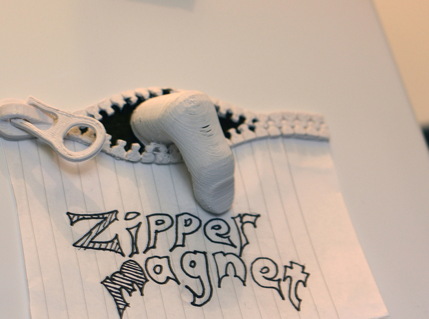 Zipper Magnet in White Natural Versatile Plastic