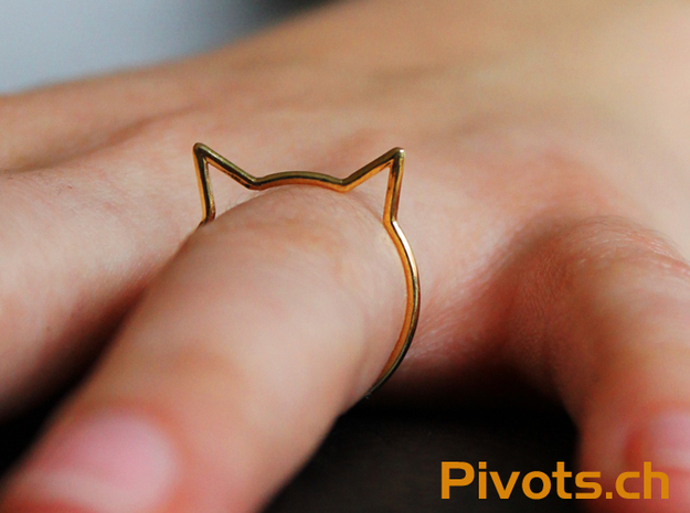 Cat Ear Ring "Büsi" in Polished Brass