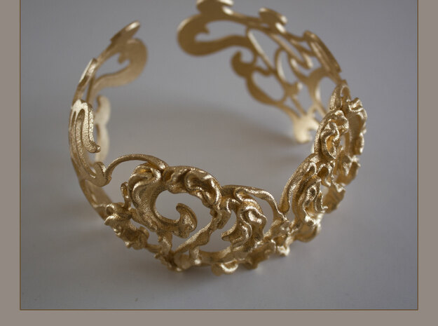 baroque bracelet in Polished Gold Steel