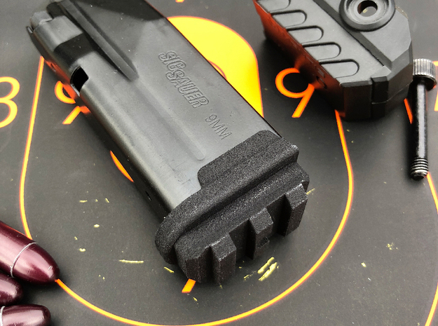 Flush Base Pad w/Rail for SIG P365 in Black PA12