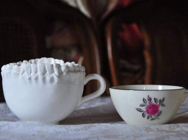 Large Teeth Tea Mug in White Natural Versatile Plastic