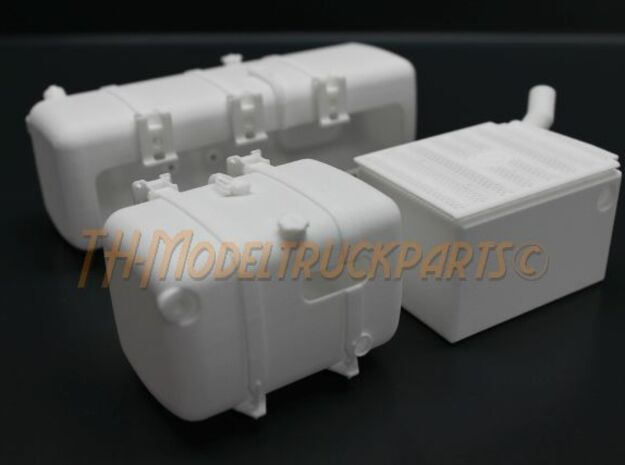 THM 00.3109-TR Fuel tank right Tamiya Actros in Basic Nylon Plastic