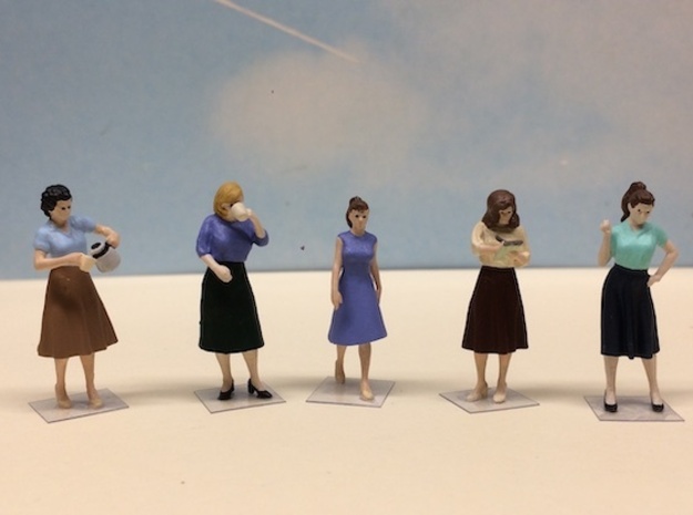 Female Standing Figures 1940's Set in Smoothest Fine Detail Plastic: 1:64 - S