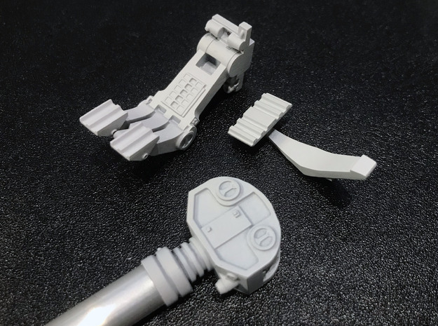 Moebius EVA Pod Arms, Version 2F in Tan Fine Detail Plastic