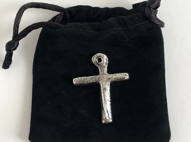 Oak Island Cross Pendant Small in Antique Silver