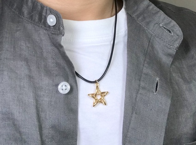 Magic Star Pendant in 18k Gold Plated Brass