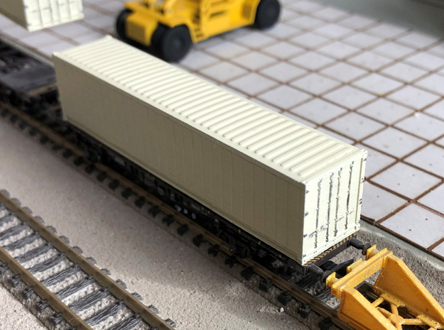N Scale 40' Refrigerated Container in Tan Fine Detail Plastic