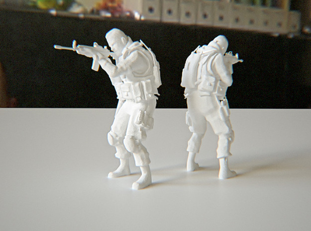 Modern Soldier Shooting Esc: 1/48 in White Natural Versatile Plastic