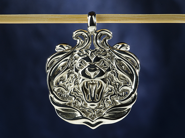 Swedish heraldic roaring lion necklace pendant, in Polished Silver
