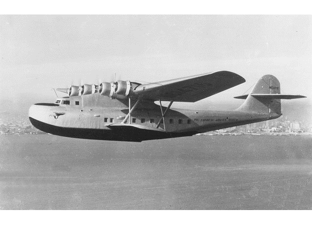 Martin M-130 Clipper Flying Boat  in Gray PA12: 1:350
