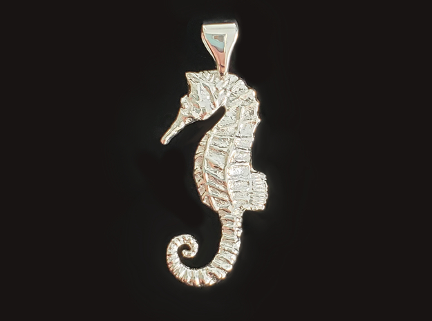 Seahorse Pendant in Polished Silver