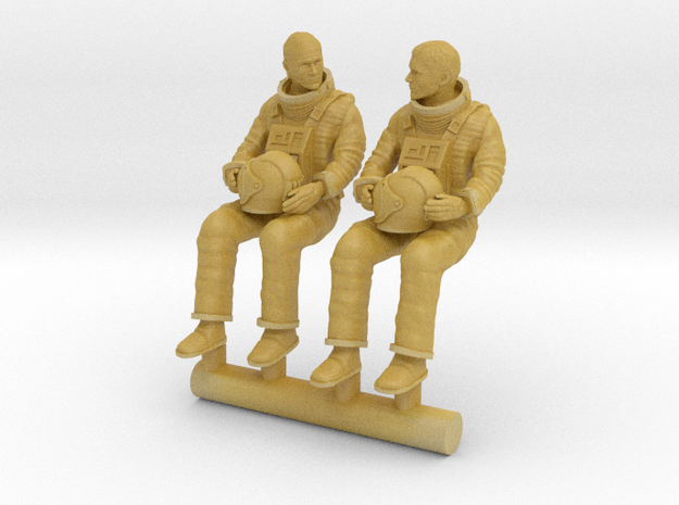 SPACE 2999 1/87 ASTRONAUT NO HELMET SEATED in Tan Fine Detail Plastic