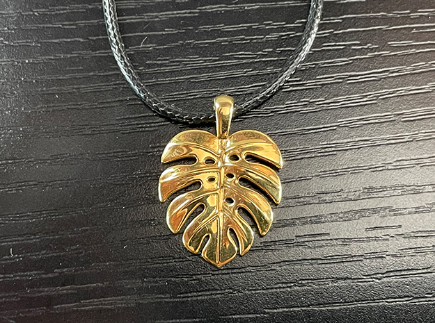 Monstera Leaf Pendant in 18k Gold Plated Brass