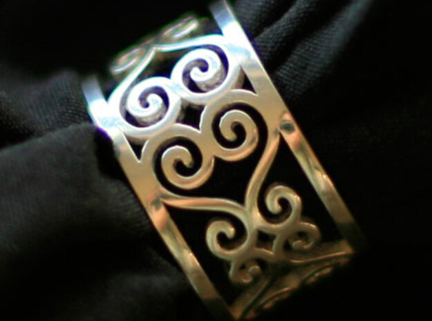 Scroll Heart Ring Size 9 in Fine Detail Polished Silver