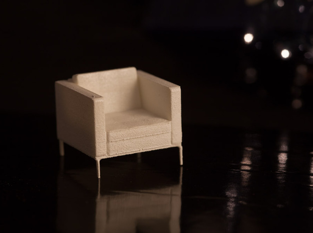 1:24 Knoll Armchair in White Natural Versatile Plastic