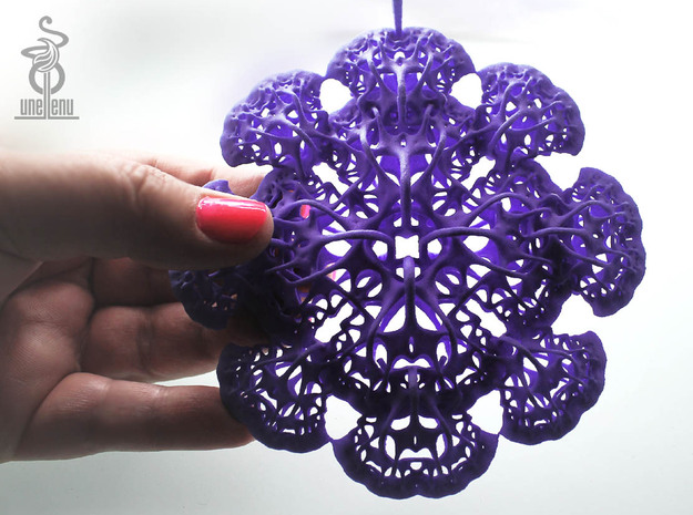 3D fractal: 'Woven Flower'