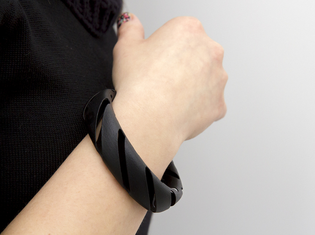 Medium Size - Cutted Bracelet in Black Natural Versatile Plastic