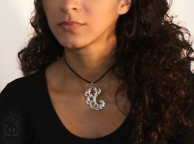 4.5cm Fractal lace, intricate spirals pendant  in Polished Silver