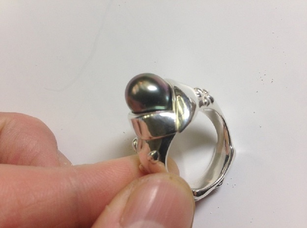 KIMONO RING Frame in Polished Silver
