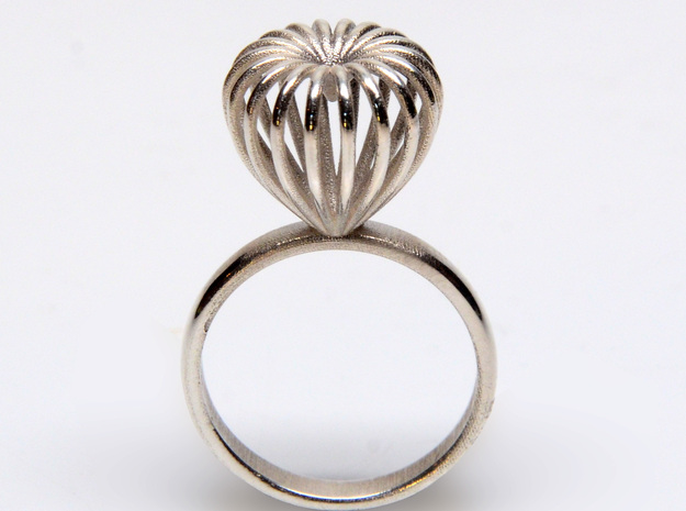 Infinite Love Ring Size 7 in Polished Silver