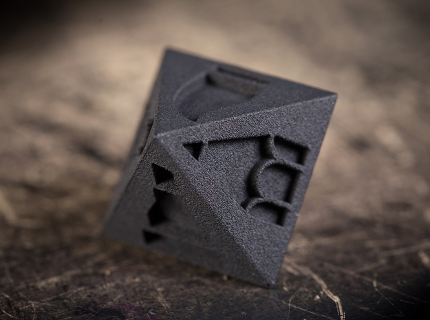 W8 — Oktaeder — Werkzeug in Black Natural Versatile Plastic