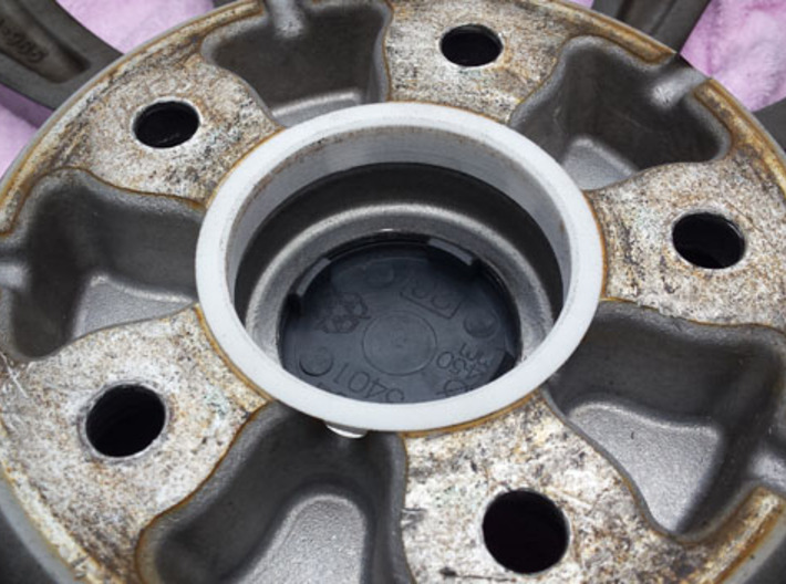 Special Hubcentric Spacer for Fitting Infiniti G37 3d printed Wheel with spacer inserted