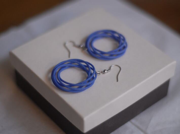 Looped Spiral Earrings 3d printed 