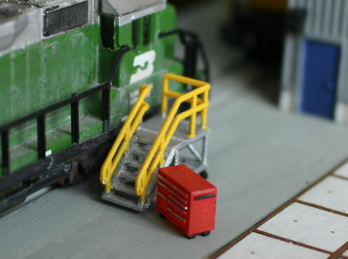 N Scale 3x Mobile Train Access Stairs 3d printed Train acces Stairs and Snap-On Toolbox