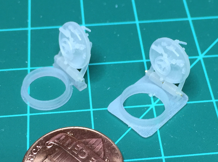 1/72 U-boat Hatch with hinge (curved base) 3d printed curved base version on right