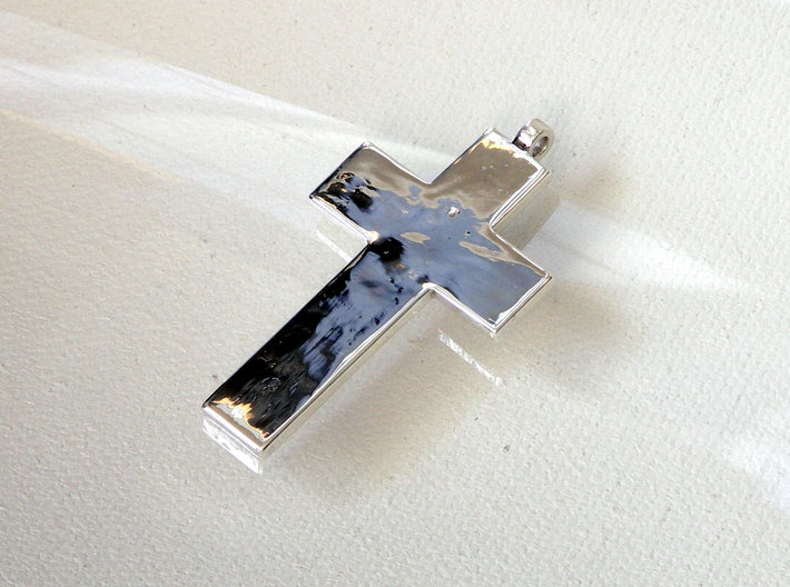 Cross Pendant 3d printed Finished pendant in Glossy Silver