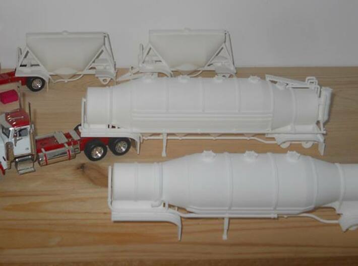 S-scale 1/64 Shorty Dry Bulk Trailer 07a - no axle 3d printed Some of my 1/64 models on a customers work-bench.
