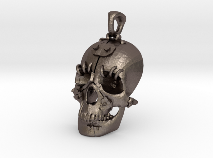 The &quot;Fractured Skull&quot; pendant large 3d printed