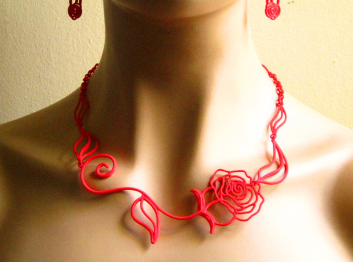 Leaves, Love &amp; Roses Necklace 3d printed
