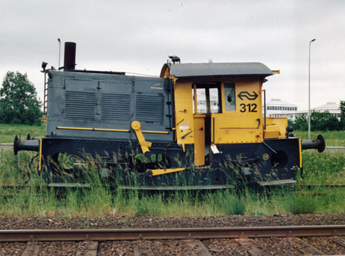 N SIK locomotor 200-300 met schade -statisch model 3d printed Foto van het voorbeeld met vriendelijke toestemming uit collectie www.nicospilt.com