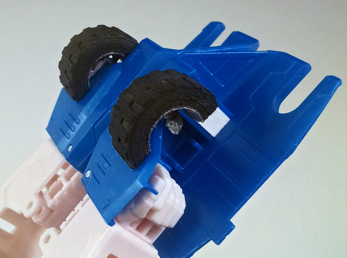 Ultra Magnus Arm Wheels (Shallow Version) 3d printed Attached to the gauntlets. WSF + paint.