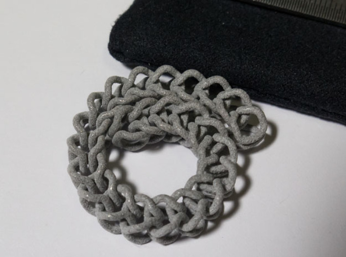 Chain Segment 1 3d printed Bends this much. Size option: extra small