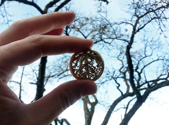 Leaf Veins Pendant 3d printed Polished Brass