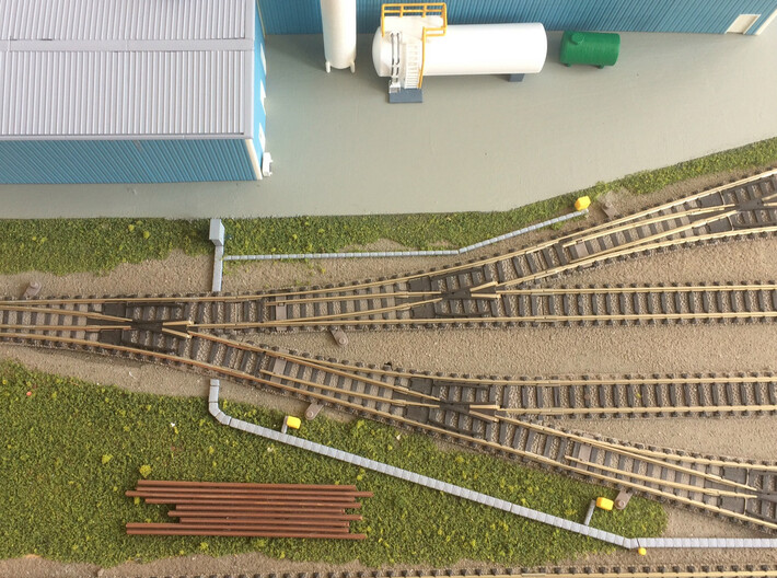 N Scale Concrete Cable Trough 3mm 3d printed 3mm and 1.5mm wide cable troughs next to the tracks