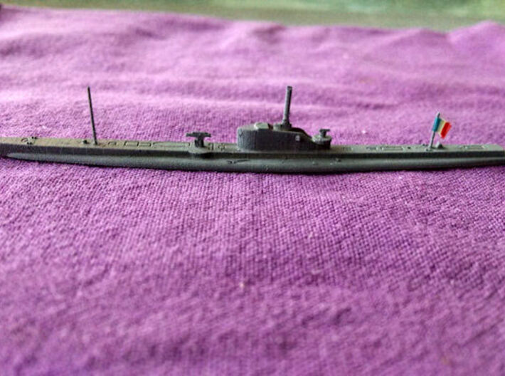 07SF02 1:700 SS Rubis WW2 3d printed Picture courtesy of Antityco. Mast, periscope and flag added by him.
