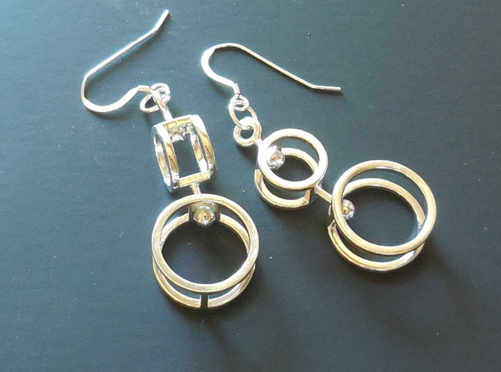 Double Double  -- Earrings in Interlocking metal 3d printed 