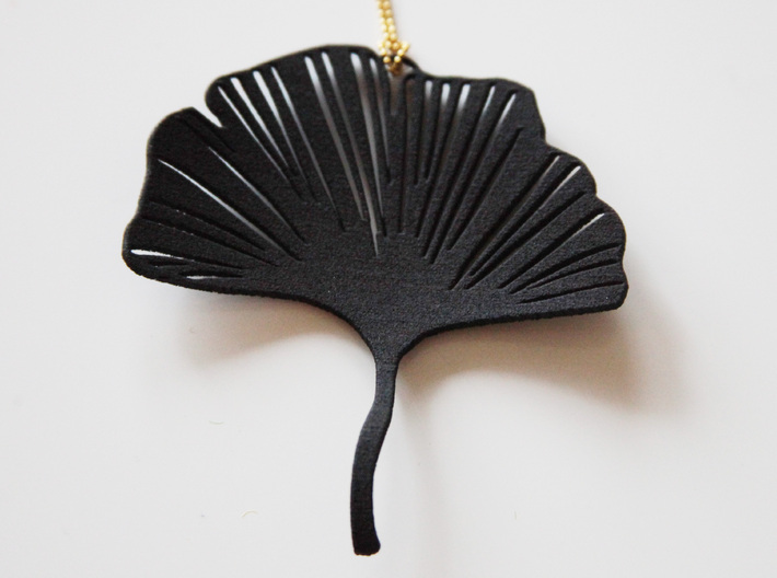 Ginkgo leaf pendant 3d printed 