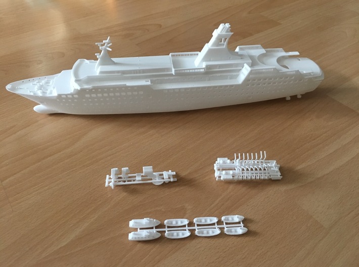 Arkona, Decks & Details (1:400, RC) 3d printed details partly added to the hull (hull sold separately)