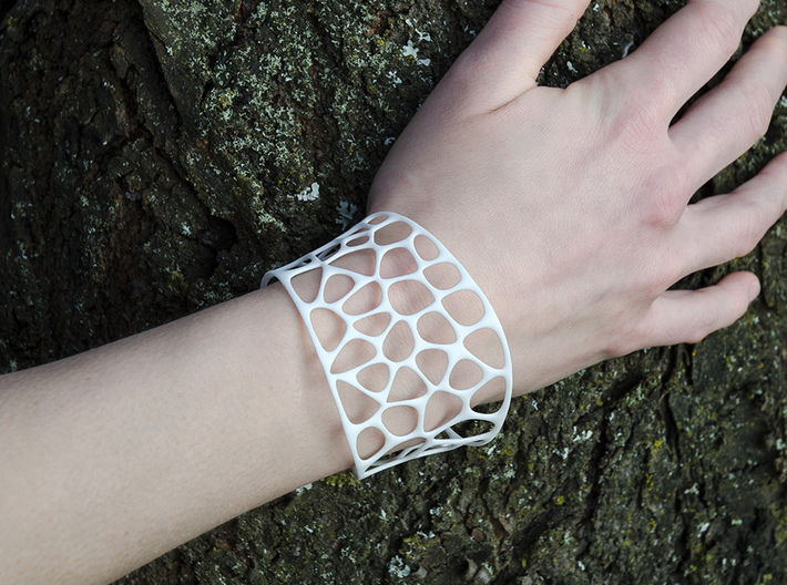 Voronoi Bracelet 3d printed 