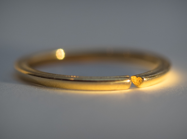 Secret Hidden Heart Ring (Size 8) 3d printed 