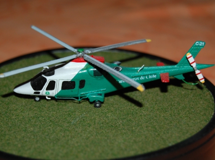 011A Agusta A109 1/144 3d printed A109 in Chilean markings. Model and photos from Michel Anciaux.