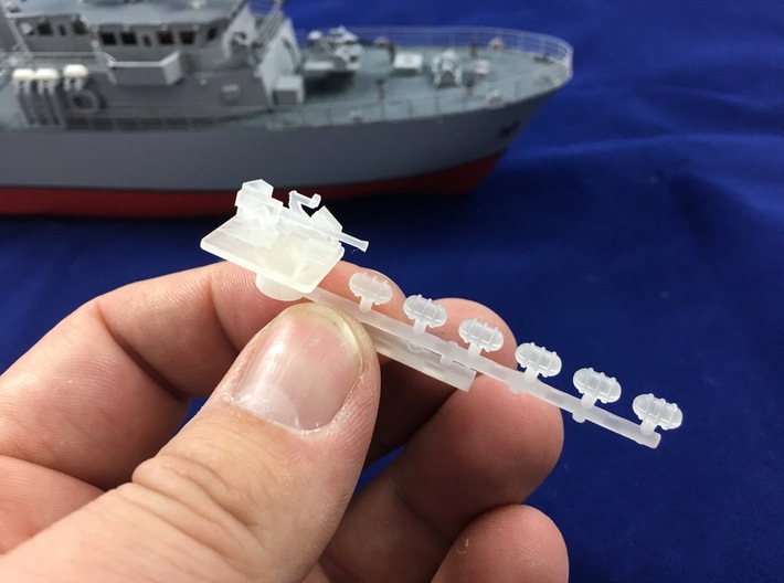 HMCS Kingston, Details 2 of 2 (1:200, RC) 3d printed main gun (part of this set)