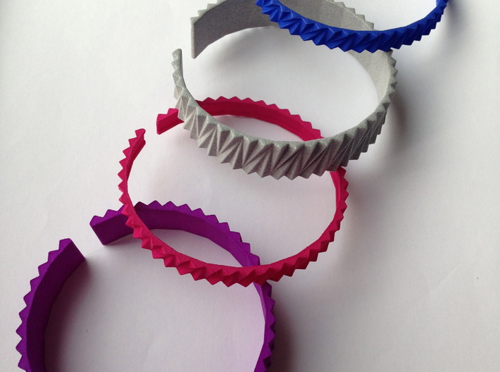 Arch1 - Small plastic bracelet. 3d printed